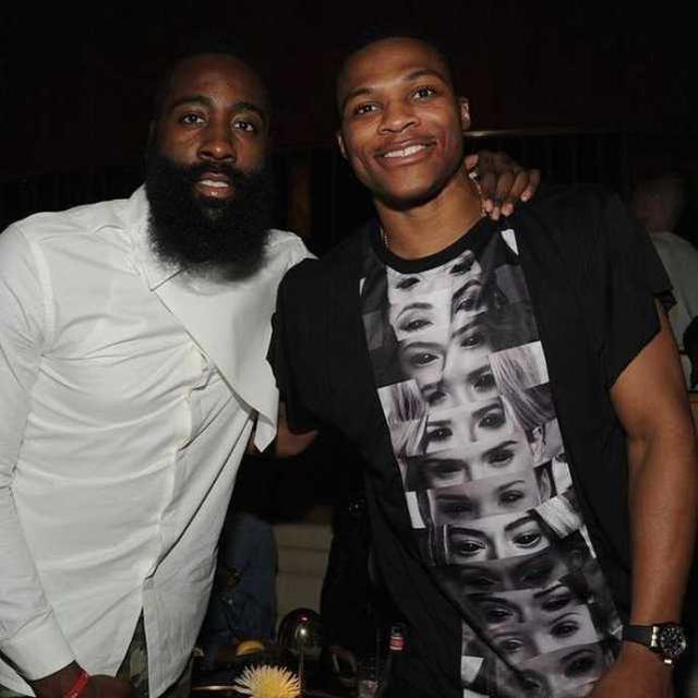 绝对死角，特拉布宗体育中场穆奇小角度任意球直接破门（穆奇小角度任意球直挂死角，特拉布宗体育中场精彩破门）