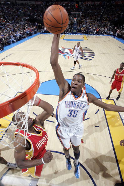 每体：巴萨内部分析过凯恩的情况，双方都不急于采取行动（每体：巴萨已内部评估凯恩动向，双方暂不急于推进）