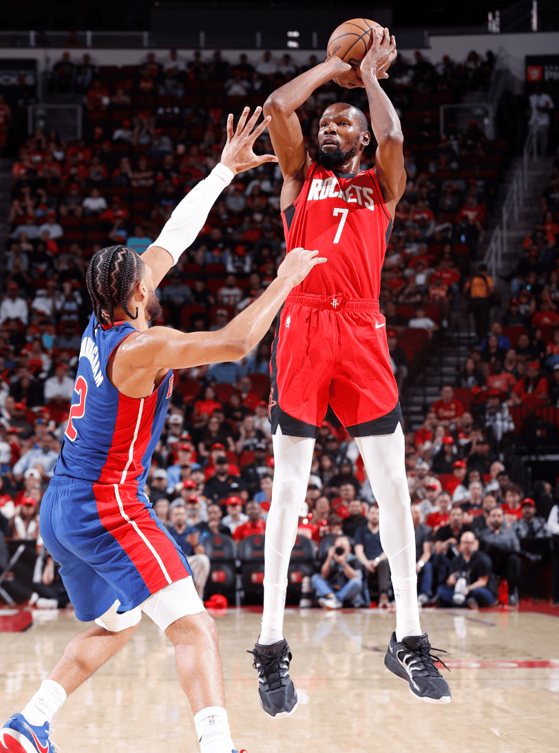 德甲金靴英超落寞 转战意甲9轮0球1助 米兰3700万欧要打水漂（德甲射手王英超失意，转投意甲9场0球1助，米兰3700万欧恐成泡影）