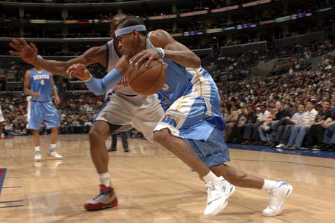 里贝里儿子赛义夫身穿阿尔及利亚球衣自拍，引起热议（里贝里之子赛义夫晒阿尔及利亚球衣自拍，引发热议）