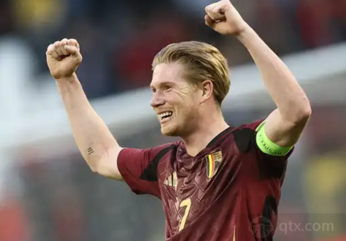 名宿：萨拉赫这种做法在给利物浦制造麻烦，他让自己成为焦点（名宿：萨拉赫此举给利物浦添乱，把自己推上风口浪尖）