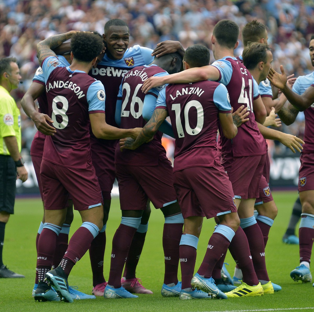 懂球帝2025赛季中超第30轮MVP：法比奥-阿布雷乌（法比奥-阿布雷乌当选懂球帝评选中超2025赛季第30轮MVP）